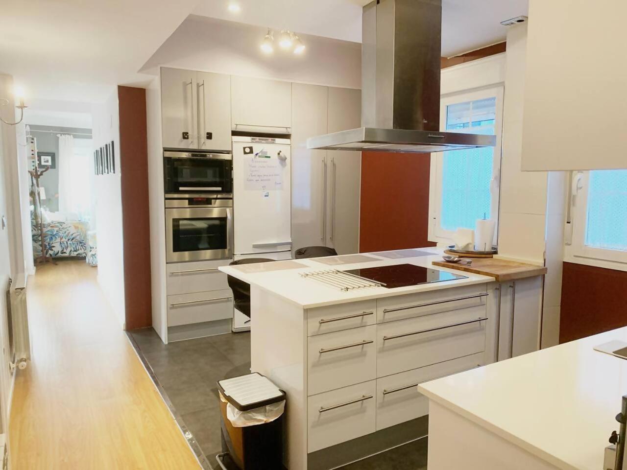 Ferienwohnung Un Hogar En El Centro Con Parking Gratuito Saragossa Exterior foto