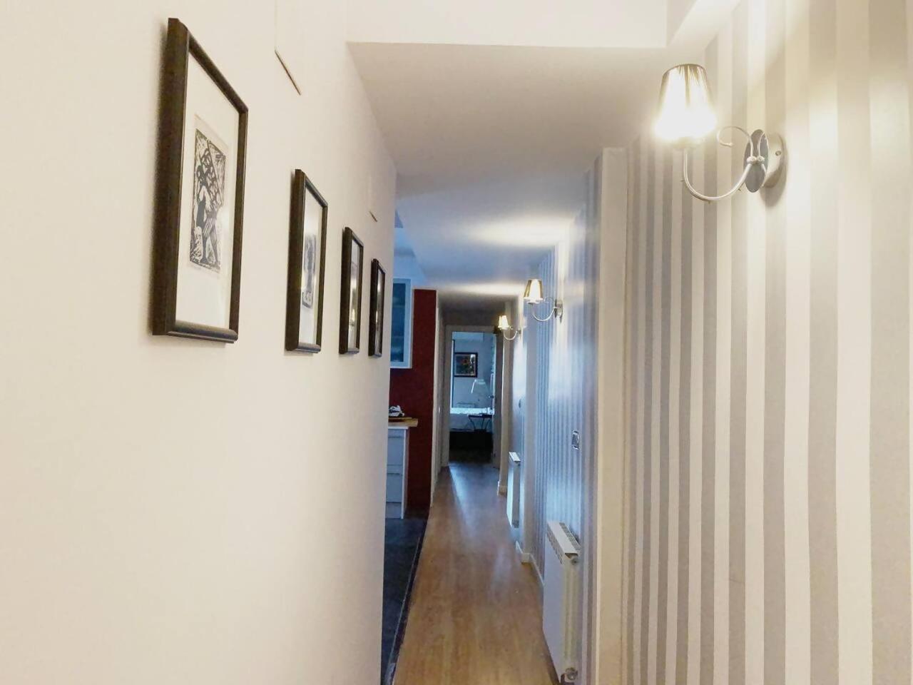 Ferienwohnung Un Hogar En El Centro Con Parking Gratuito Saragossa Exterior foto